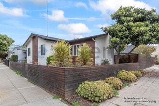 Building Photo - 4300 Adeline St