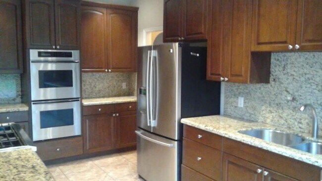 Foto del edificio - 619 37th St