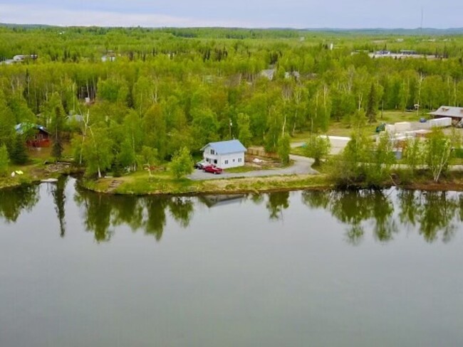 Foto del edificio - Peaceful Lake life living in this cute uni...