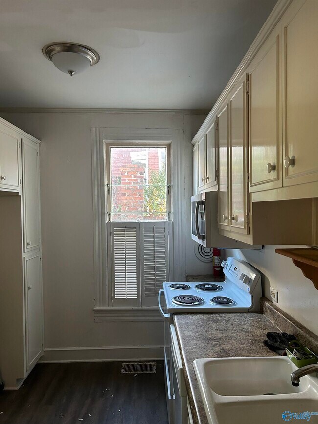 Foto del edificio - 620 Sherman St SE