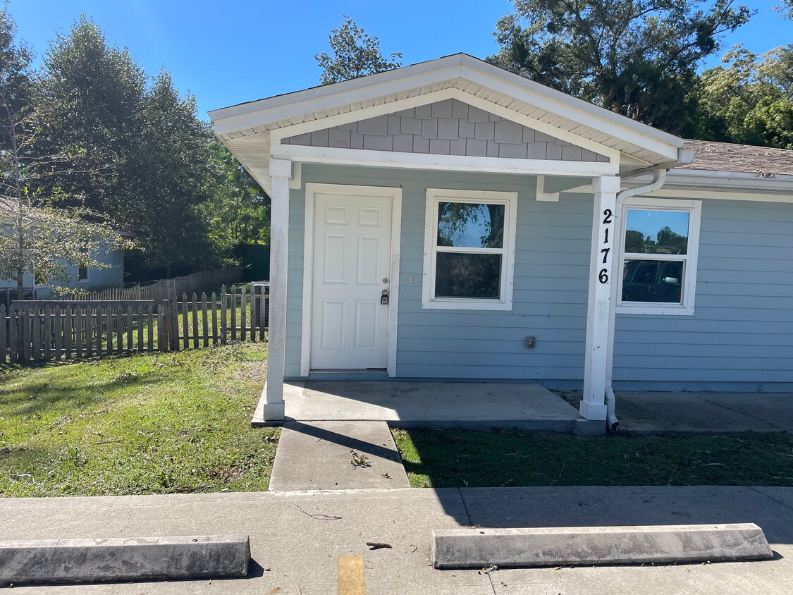 2176 Schumacher Ave, Jacksonville, FL 32207 House Rental in