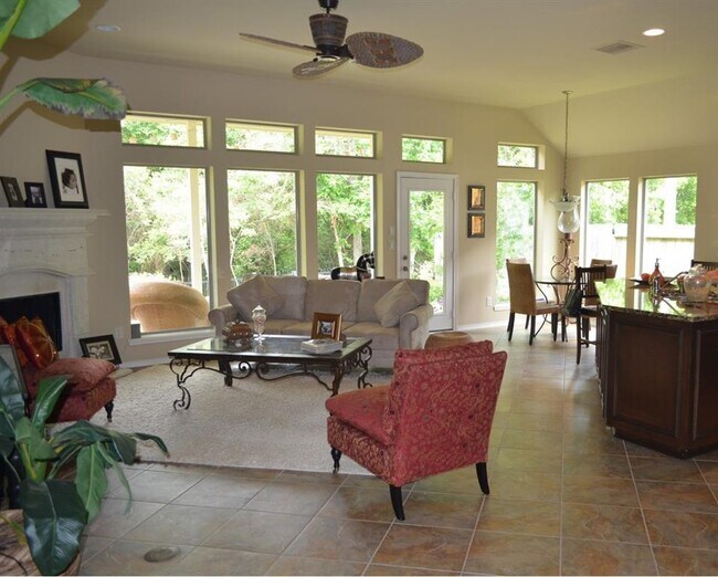 Foto del edificio - 1319 Eden Meadows Dr