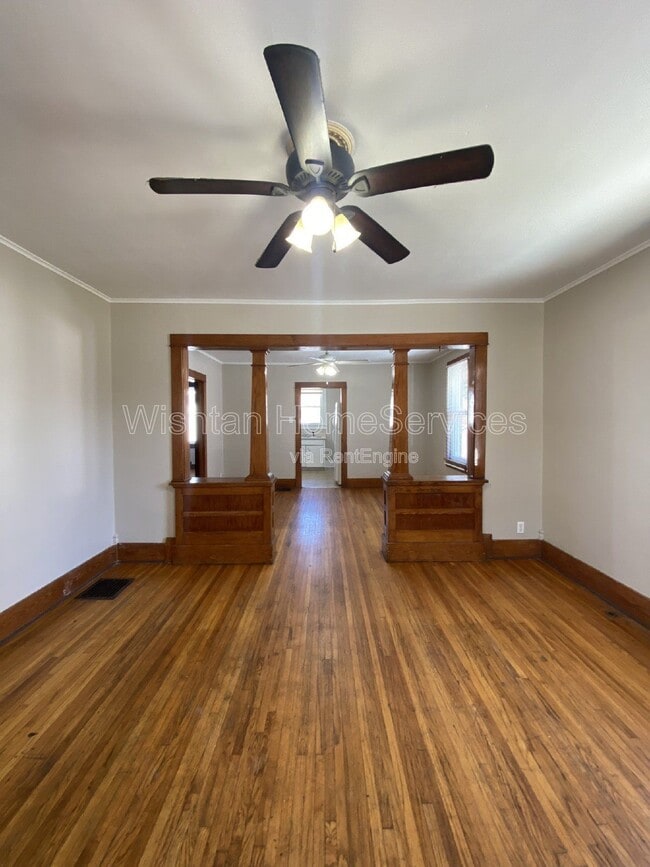 Building Photo - 522 W Murray St