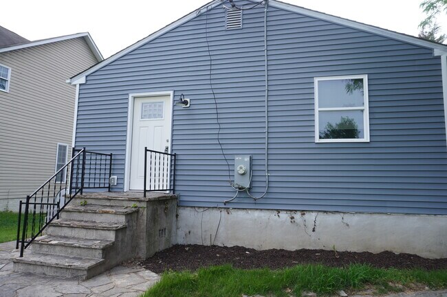 Foto del edificio - 3230 Richwood Ave