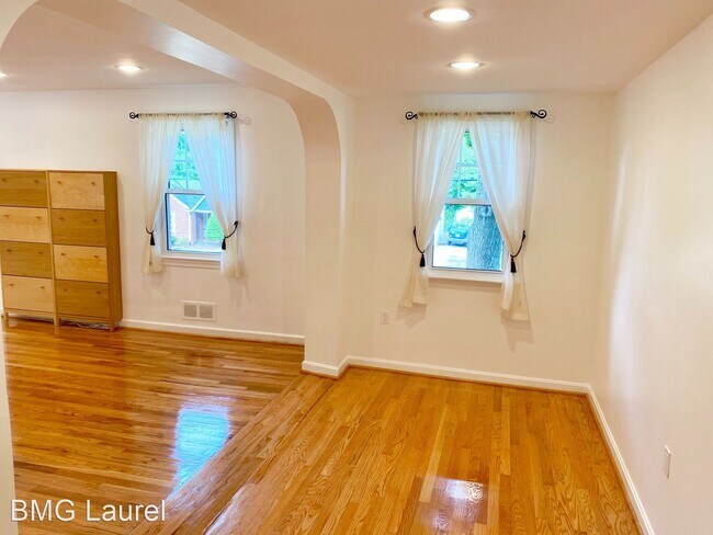 Foto del edificio - 3 br, 3 bath House - 2708 Fenimore Rd