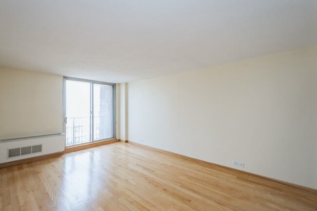 Building Photo - 4170 N Marine Dr