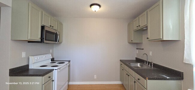 Foto del edificio - Mahncke Park ~ 2bd/1ba ~ Cozy Apartment