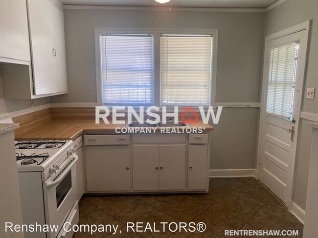 Foto del edificio - 1 br, 1 bath House - 2388 Forest Ave