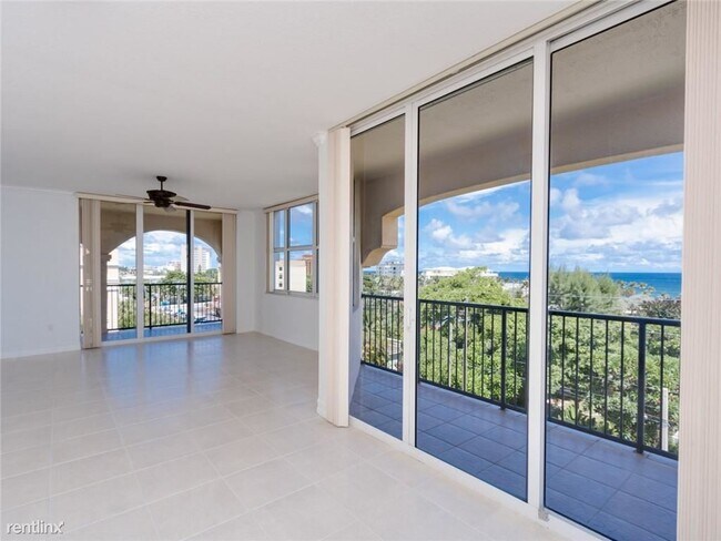 Foto del edificio - 3 br, 2.5 bath Condo - 191 S Ocean Dr # PH612