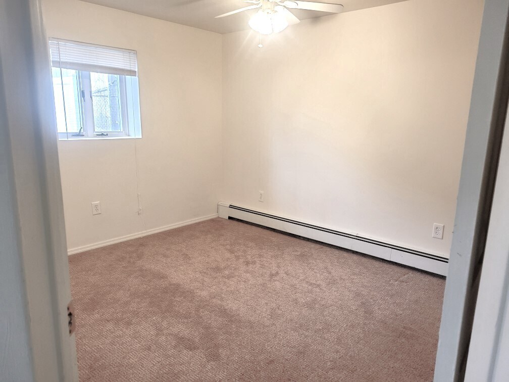 11 Pierre Dr Commack, NY 11725 Alquileres en Commack, NY