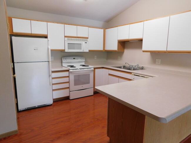 Kitchen - 2870 Coral Ct