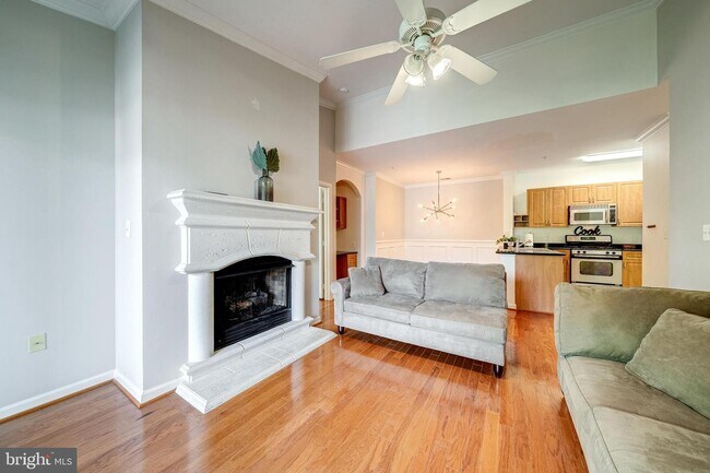 Foto del edificio - 12120 Garden Ridge Ln