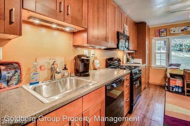 Building Photo - 12109 Dewey Rd