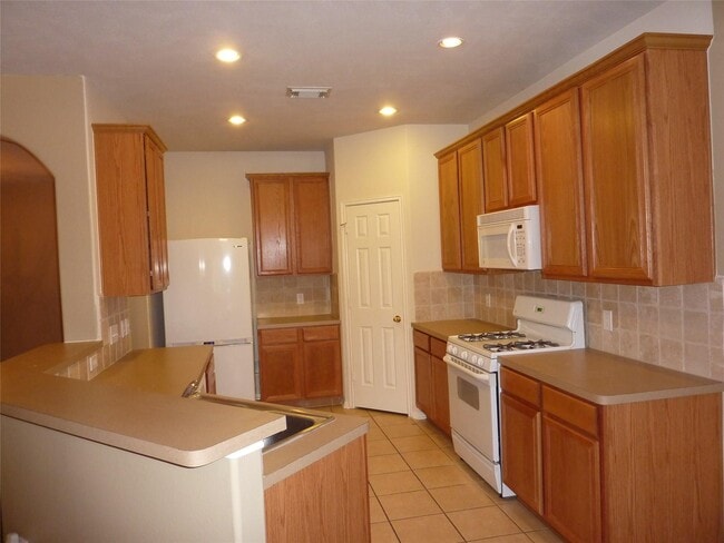 Building Photo - 14543 Bergenia Dr