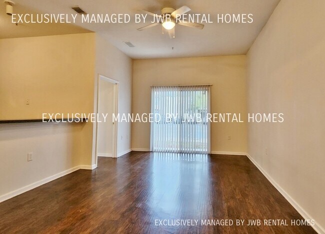 Foto del edificio - 5051 Playpen Dr