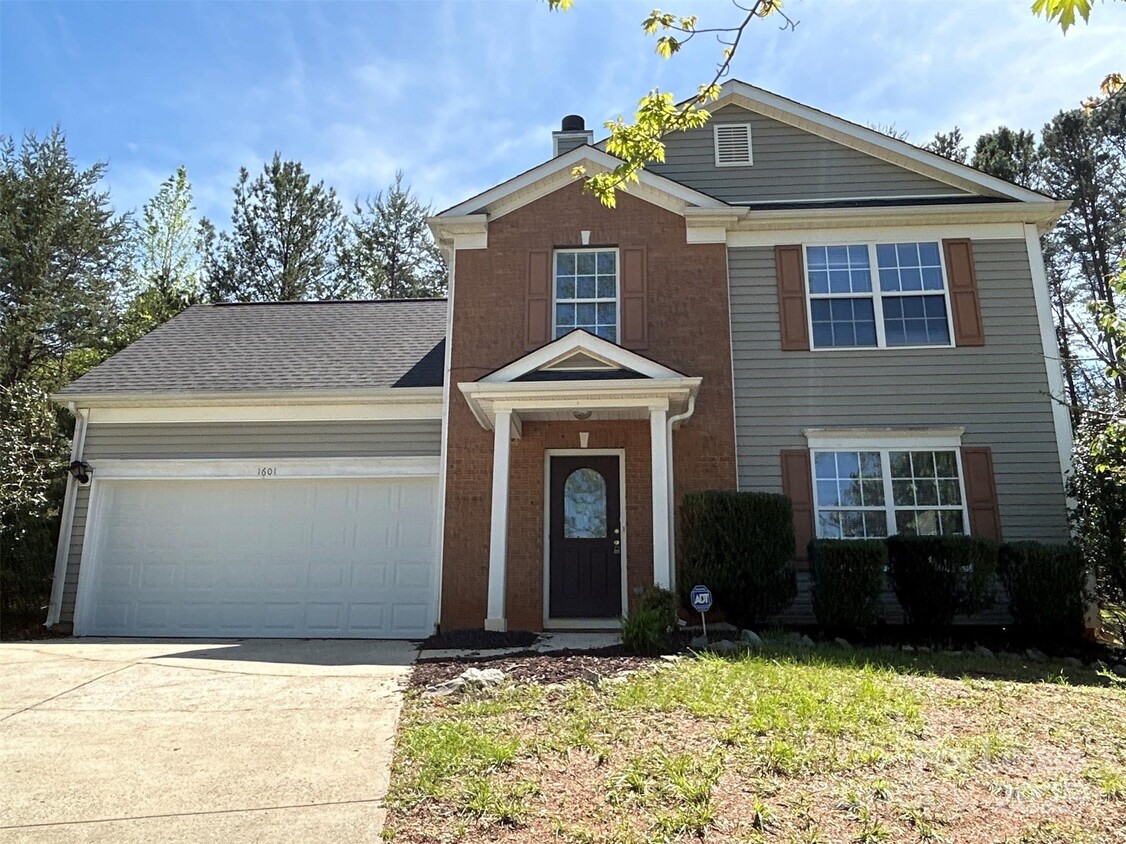 Foto principal - 1601 Elk Creek Ct