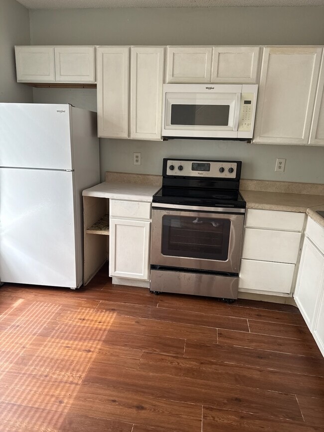 Foto del edificio - 6233 Yorktown Dr