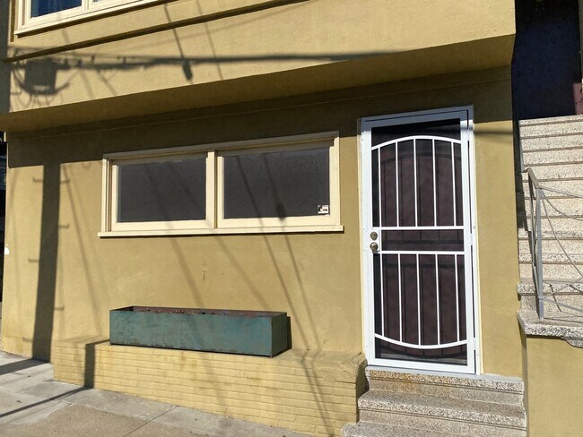 Foto del edificio - 496 Wilde Ave