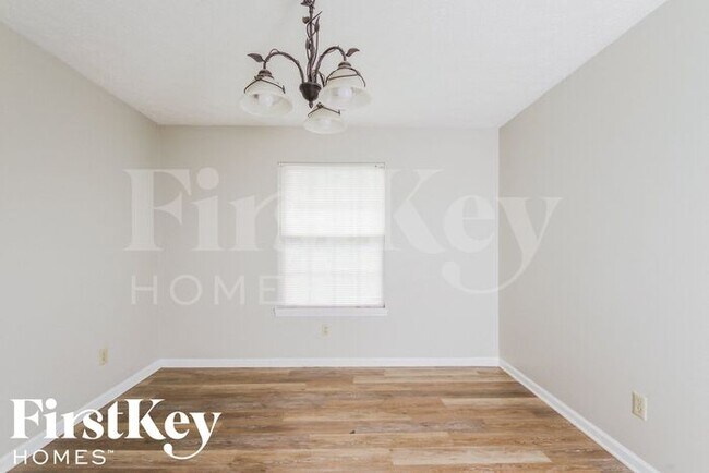Foto del edificio - 1445 Hunters Ln
