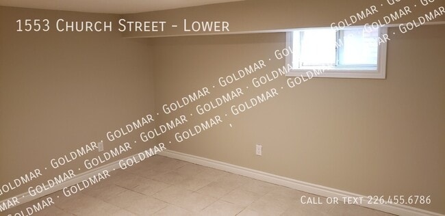 Building Photo - 1 Bedroom Lower Level Apartment