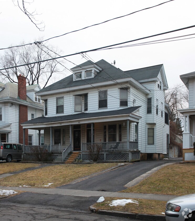 Primary Photo - 62 N Pine Ave