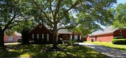 Building Photo - 1718 Calmar Dr