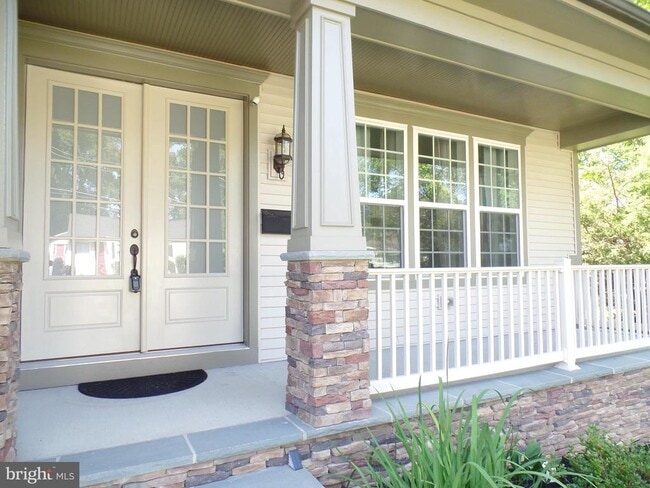 Building Photo - 7621 Leonard Dr