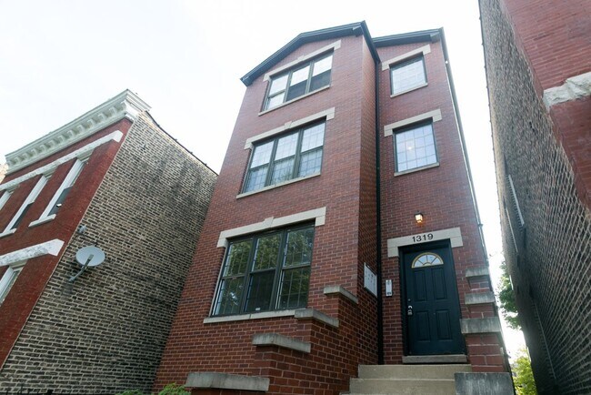 Foto del edificio - 1309 N Campbell Ave