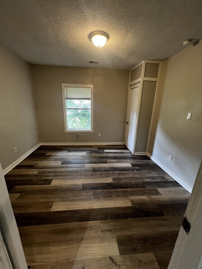 Foto del edificio - 3311 Guernsey Ave