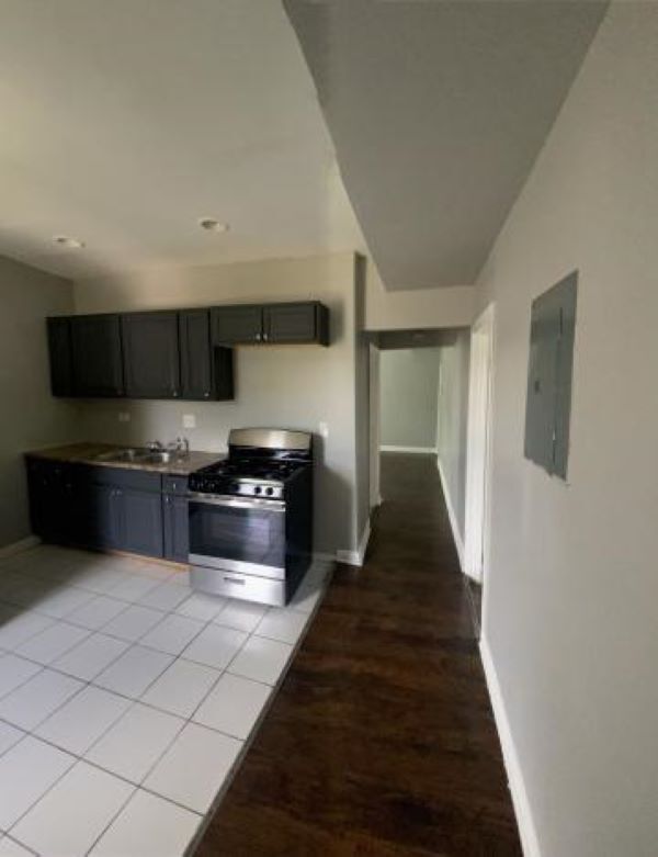Building Photo - 7053 S Dante Ave