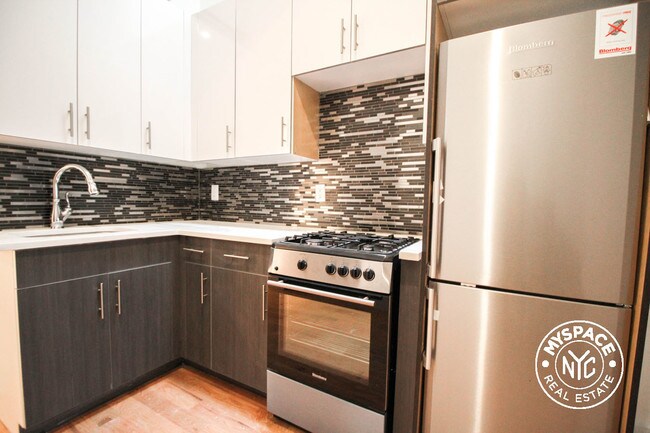 Building Photo - 273 Driggs Ave