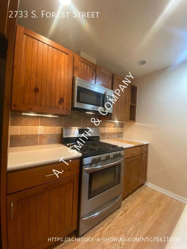 Building Photo - 3 Bedroom Ranch-Style Home w/ Garage!