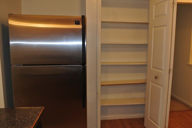 Foto del edificio - 7441 N Kingston Ct