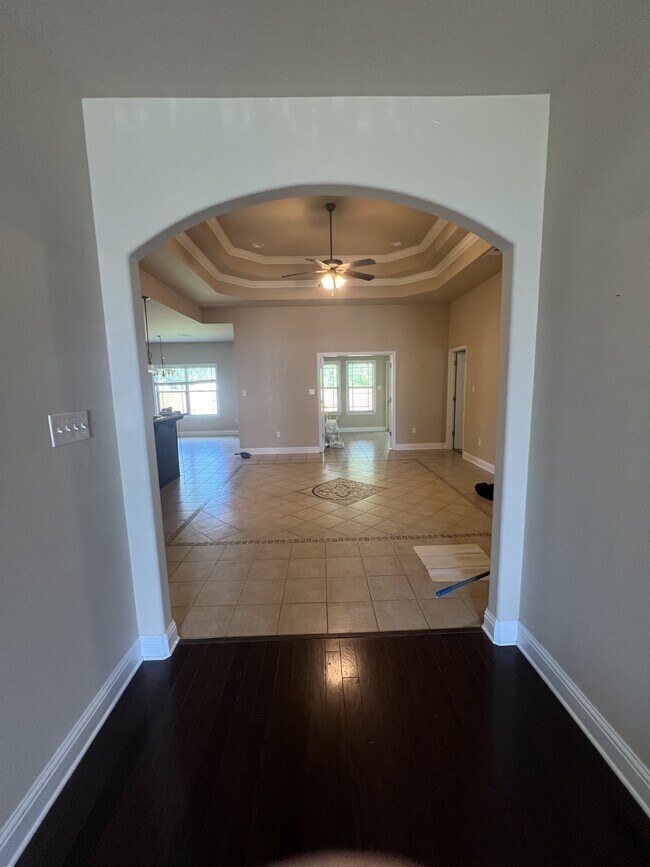 Building Photo - 3916 River Trace Dr