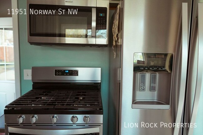 Building Photo - Experience the Best in Coon Rapids Living ...
