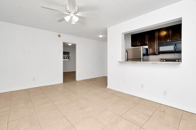 Foto del edificio - 3700 Haines Rd N