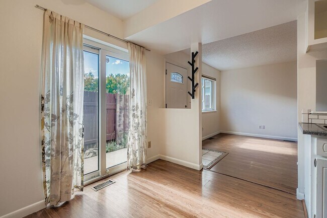 Foto del edificio - Fabulous 2 BED/1.5 BATH Condo in Boulder! ...