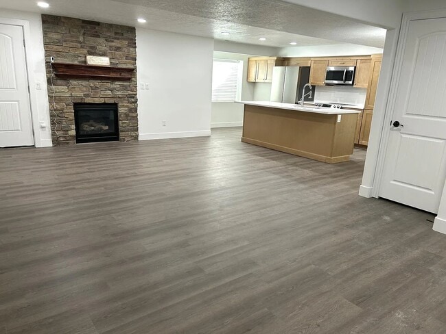 Building Photo - 13443 S Bridle Pk Cv