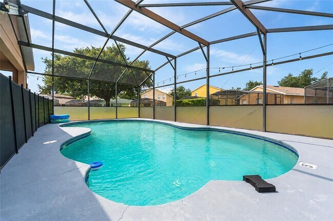 Foto del edificio - 1791 Royal Ridge Dr