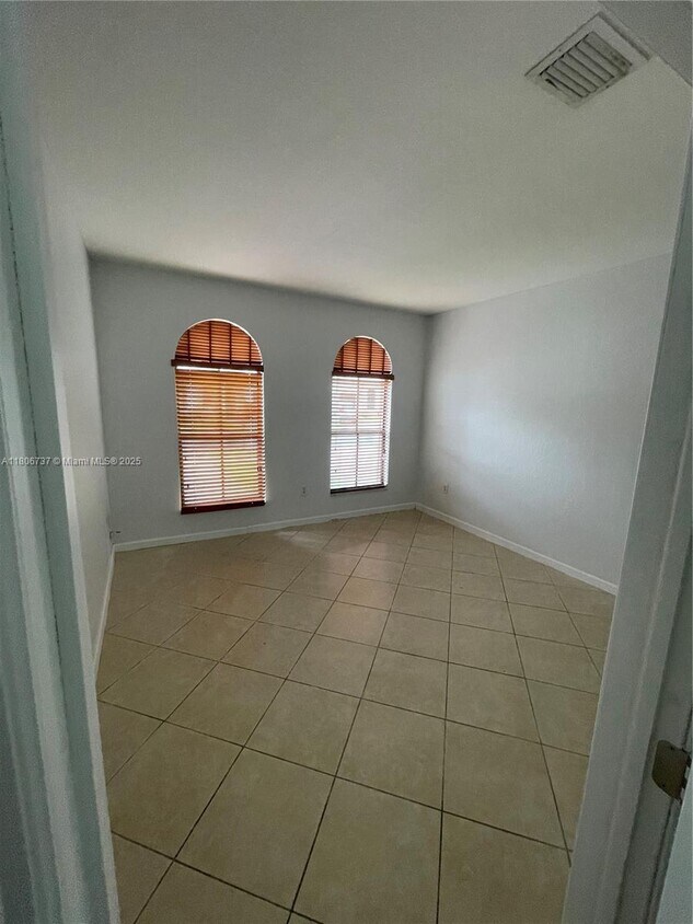 Foto principal - 3252 NW 103rd Pl