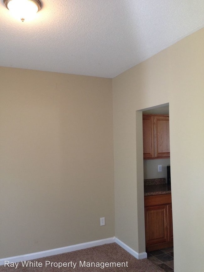 Building Photo - 6094 Oak Bend Ct