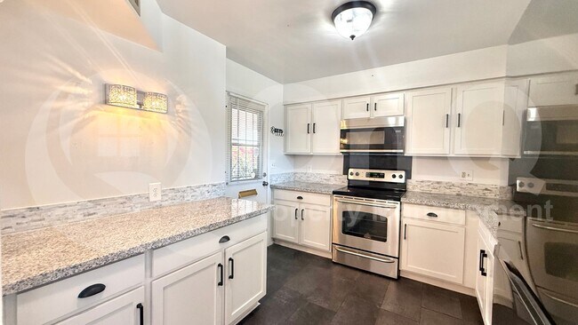 Foto del edificio - 740 N 62nd St