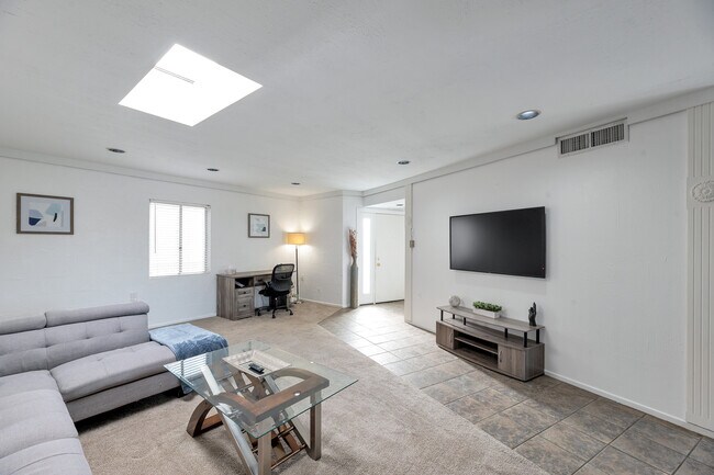 Foto del edificio - 6240 N 16th St