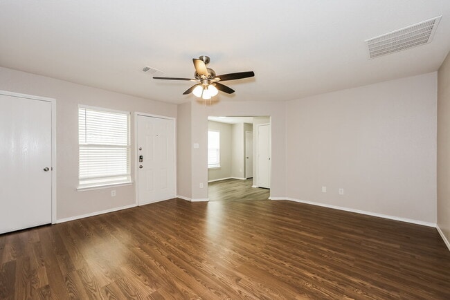 Foto del edificio - 1504 Pine Ln