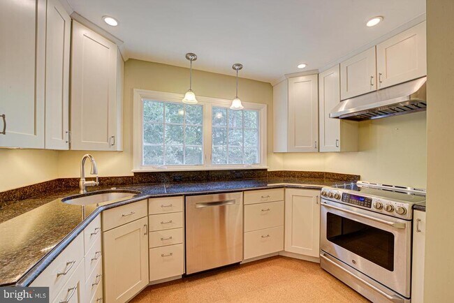 Foto del edificio - 6717 44th Ave