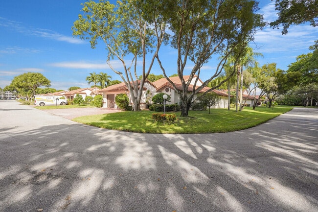 Foto del edificio - 6099 Waldwick Cir