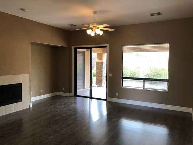 Building Photo - APPLY NOW - 1225 Sarafina Dr