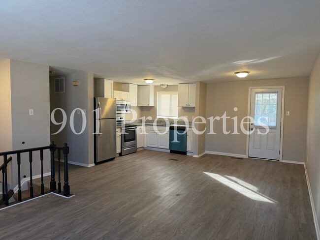 Photo - 6835 Autumnhill Ln House