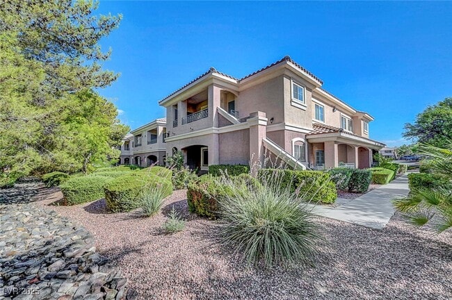 Building Photo - 10552 Pine Pointe Ave