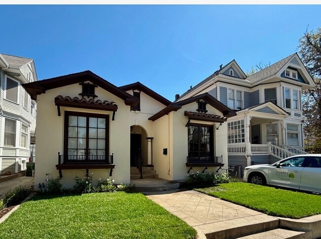 Photo - 90 S Sixth St Townhome